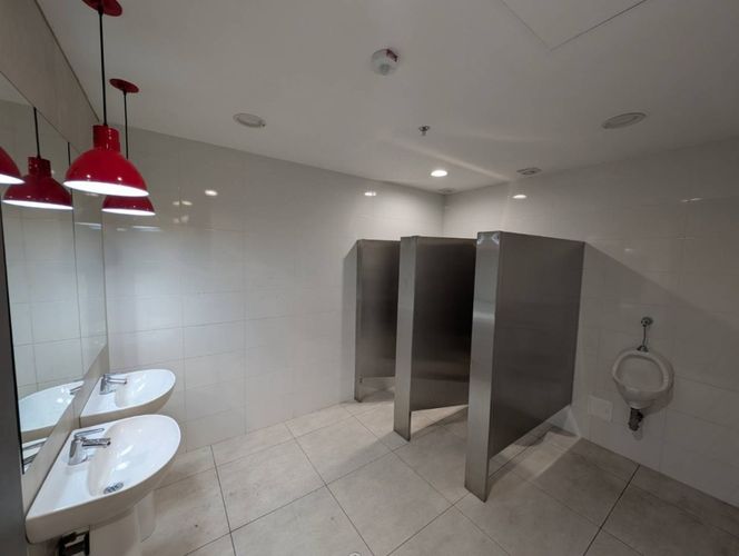 Local en arriendo en Villa Carlota, Medellín, 503 m² · foto 6 de 7
