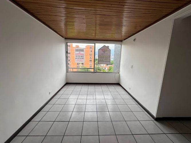Apartamento de 3 alcobas en arriendo en Loma De Los Bernal, Medellín, 100 m² · foto 22 de 23