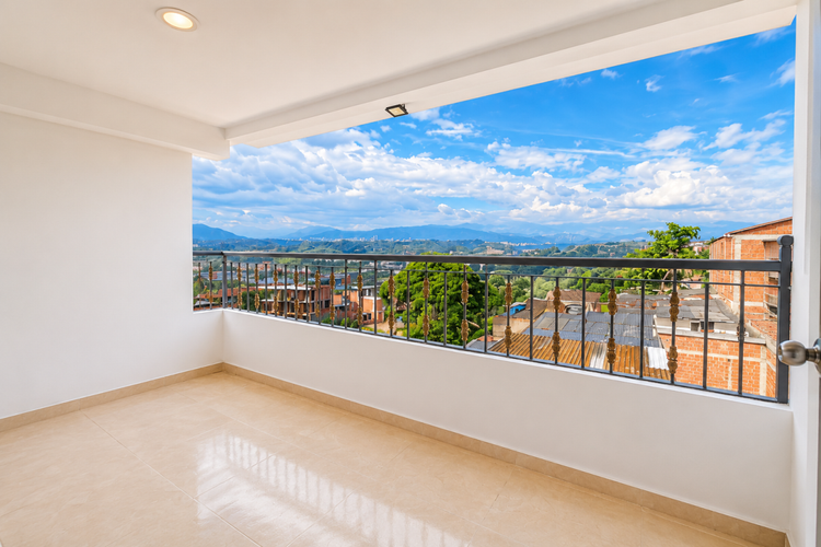 Apartamento de 3 alcobas en venta en Aldea Baja, Girón, 98 m² · foto 2 de 9