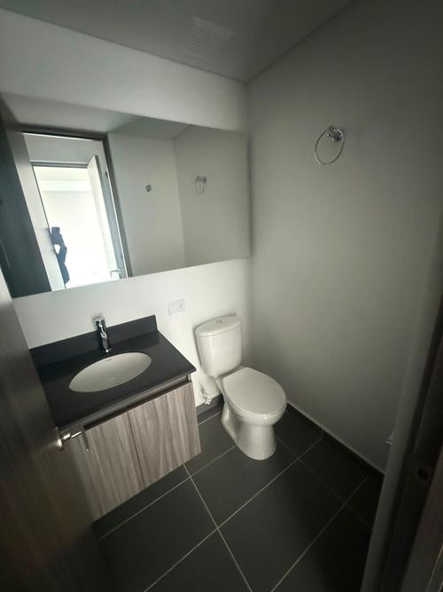 Apartamento de 3 alcobas en arriendo en Vía Las Palmas, Medellín, 80 m² · foto 8 de 12