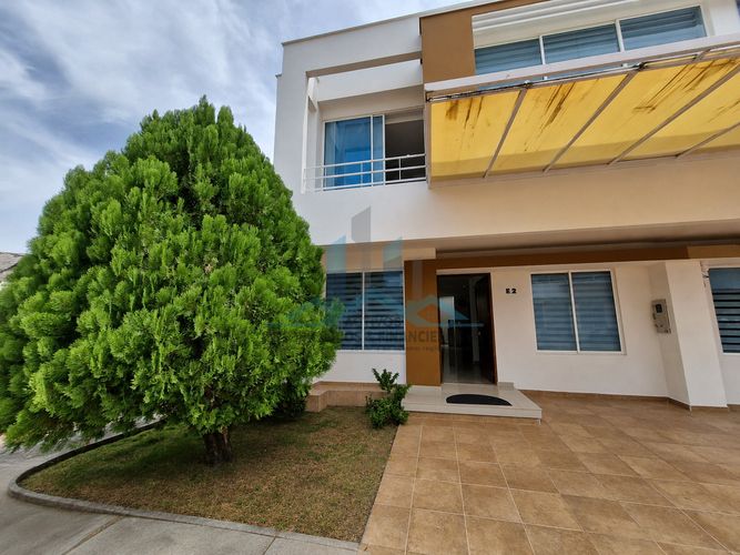 Casa de 4 alcobas en venta en Aqualina Orange, Girardot, 172 m² · foto 19 de 24