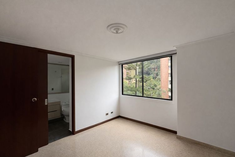 Apartamento de 3 alcobas en venta en La Florida, Medellín, 136 m² · foto 13 de 19