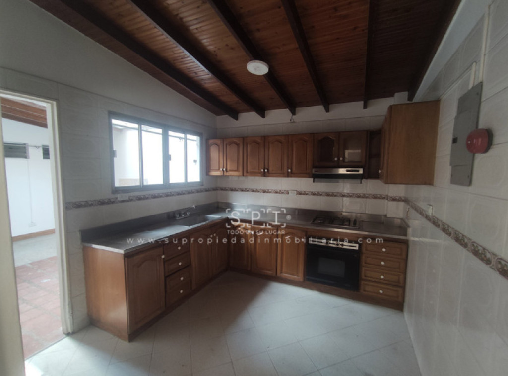 Casa en venta en Conquistadores, Medellín 2