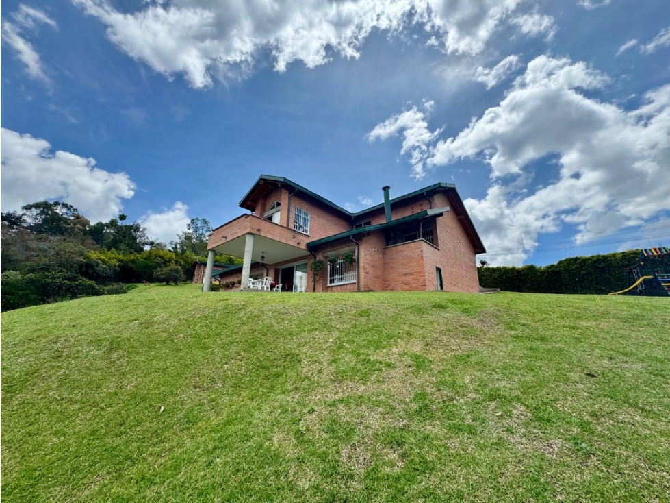 4BR Country House in Pontezuela (202 m²) for Sale - 3