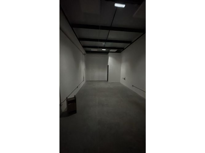 Local en venta en Torres De Santa Martha, Dosquebradas, 33 m² · foto 2 de 5