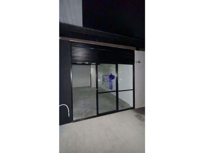 Local en venta en Torres De Santa Martha, Dosquebradas, 33 m² · foto 4 de 5