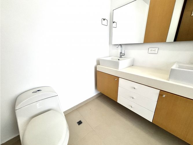 Apartamento en venta en El Poblado, Medellín · foto 20 de 20
