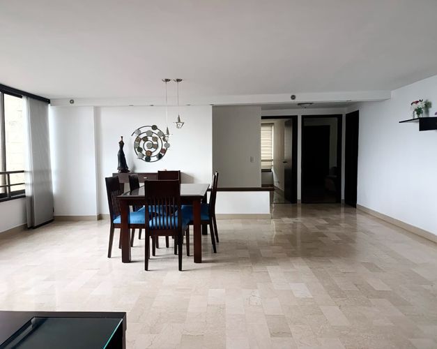 Apartamento de 3 alcobas en arriendo en San Lucas, Medellín, 132 m² · foto 4 de 19