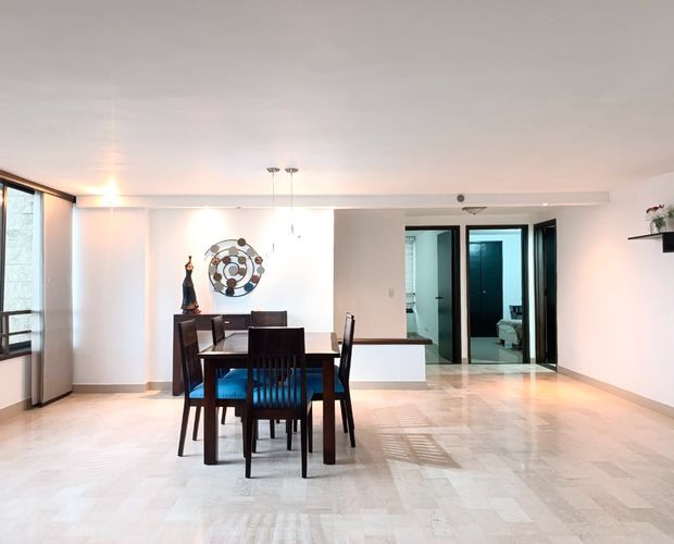 Apartamento de 3 alcobas en arriendo en San Lucas, Medellín, 132 m² · foto 2 de 19