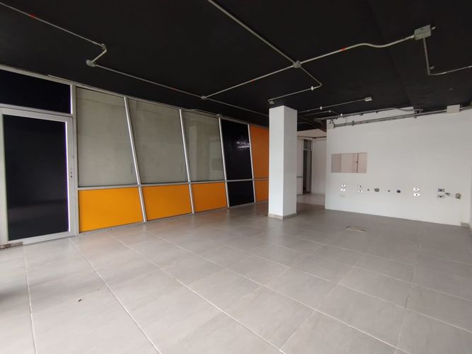 Local en arriendo en Santa Monica, Cali, 48 m² · foto 3 de 13