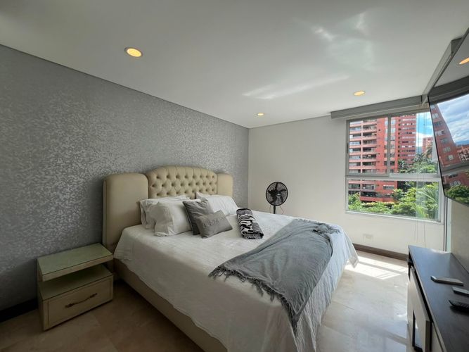 Apartamento de 3 alcobas en venta en El Poblado, Medellín, 130 m² · foto 13 de 15