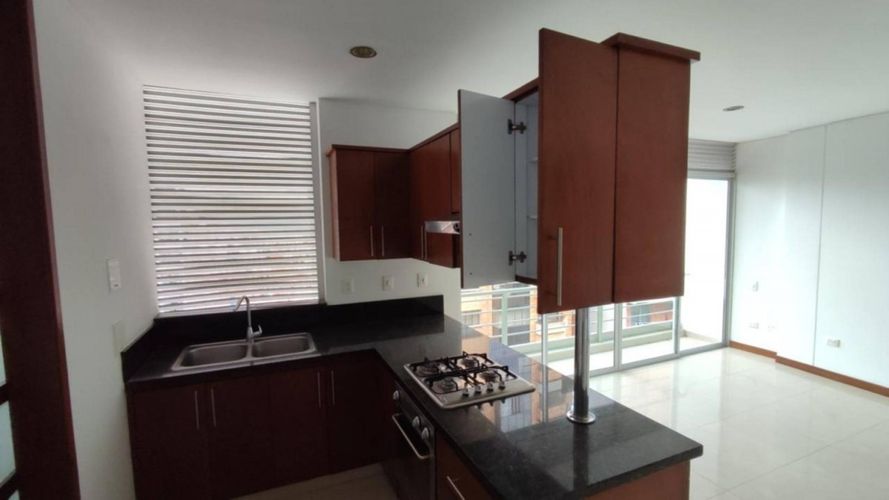 Apartamento de 2 alcobas en venta en Cabecera Del Llano, Bucaramanga, 99 m² · foto 3 de 20