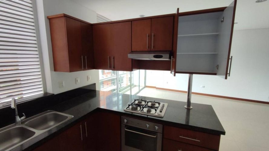 Apartamento de 2 alcobas en venta en Cabecera Del Llano, Bucaramanga, 99 m² · foto 4 de 20