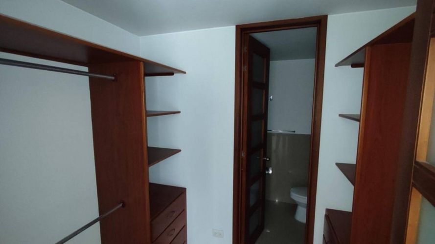 Apartamento de 2 alcobas en venta en Cabecera Del Llano, Bucaramanga, 99 m² · foto 8 de 20