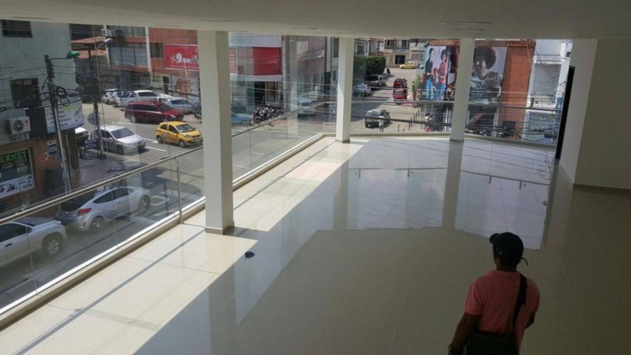 Local en arriendo en Alameda, Cali, 360 m² · foto 3 de 5