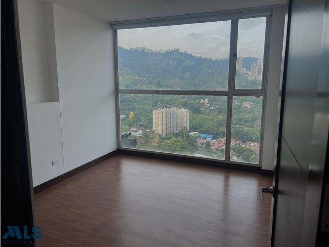 Apartamento de 3 alcobas en venta en Aves Maria, Sabaneta, 120 m² · foto 9 de 17