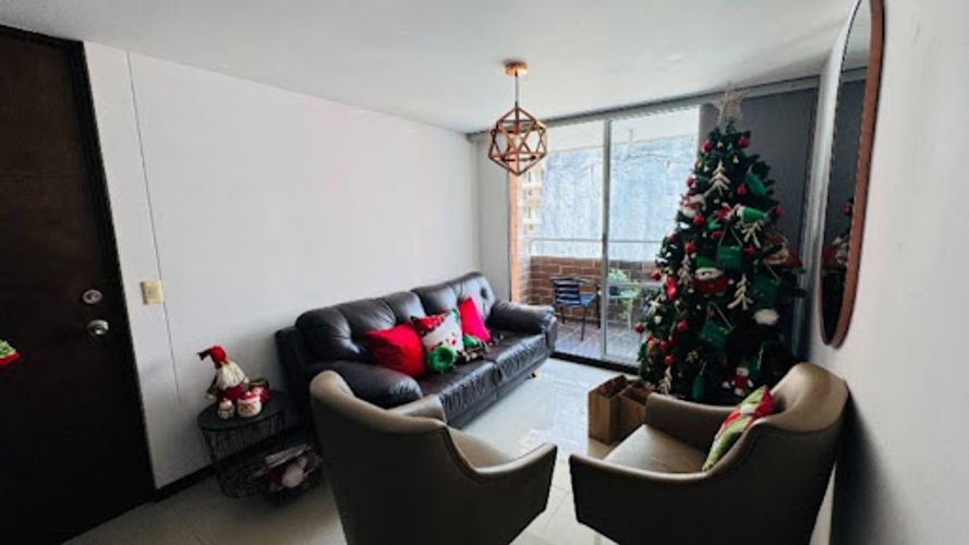 Apartamento de 3 alcobas en arriendo en Los Colores, Medellín, 86 m² · foto 6 de 12
