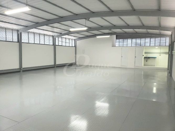 Bodega en arriendo en Santa Maria No. 1, Itagüí, 180 m² · foto 2 de 9