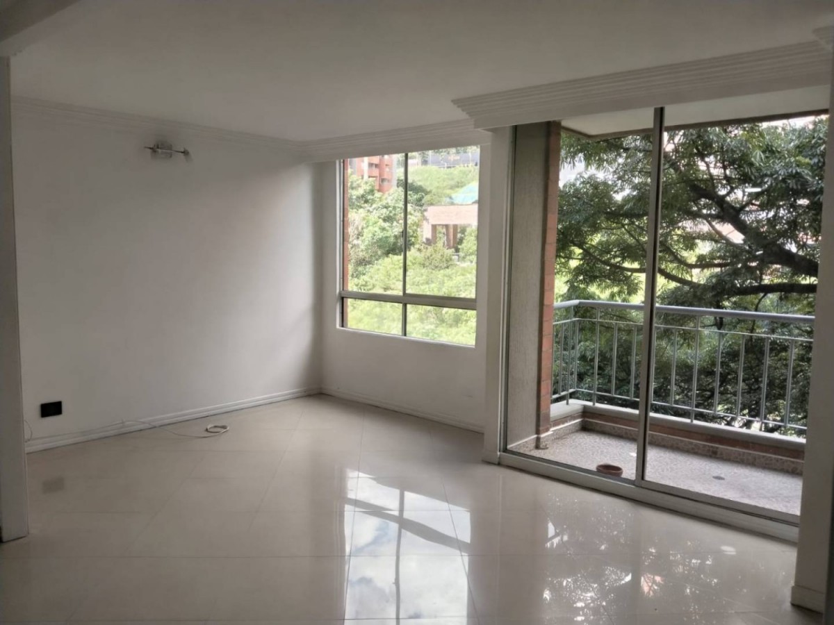 2BR Apartment in Castropol (52 m²)
