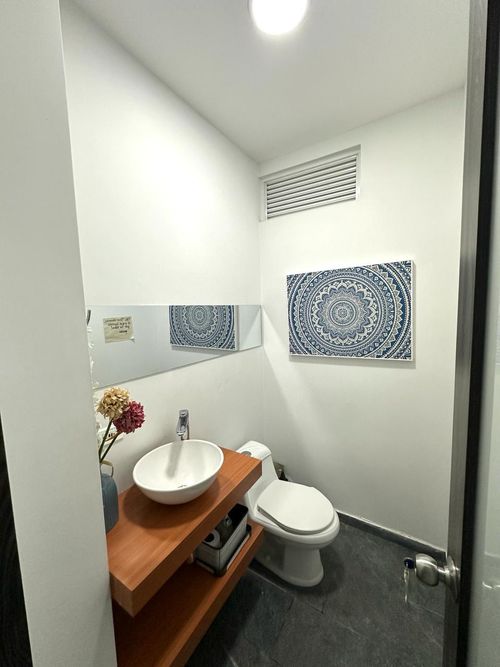 Casa de 6 alcobas en venta en Prados Del Norte, Cali, 260 m² · foto 6 de 9
