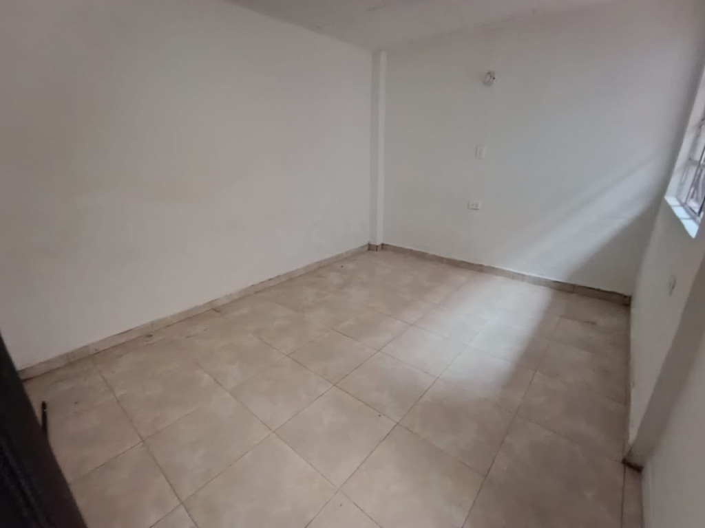 Casa en venta en Las Ferias, Bogotá · foto 5 de 18