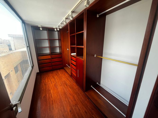 Apartamento de 5 alcobas en arriendo en Chicó Navarra, Bogotá, 382 m² · foto 14 de 23