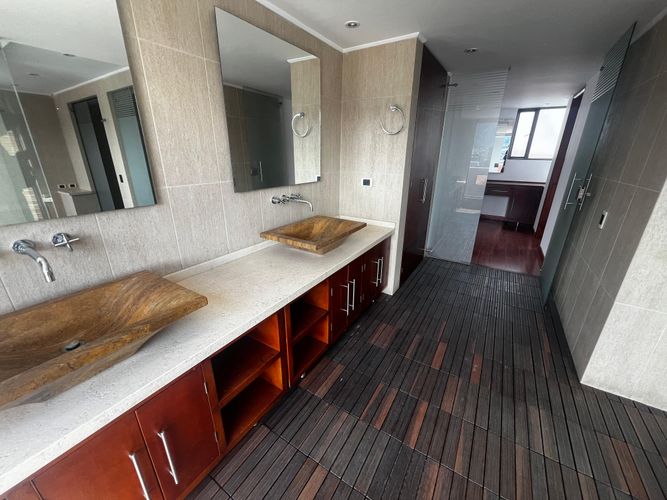 Apartamento de 5 alcobas en arriendo en Chicó Navarra, Bogotá, 382 m² · foto 17 de 23