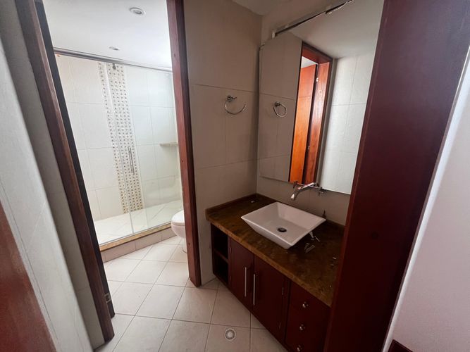Apartamento de 5 alcobas en arriendo en Chicó Navarra, Bogotá, 382 m² · foto 22 de 23