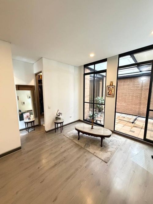 Apartaestudio en venta en Chapinero Central, Bogotá, 59 m² · foto 3 de 24