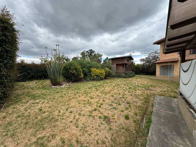 Casa de 6 alcobas en venta en Tiquiza, Chía, 475 m² · foto 2 de 24