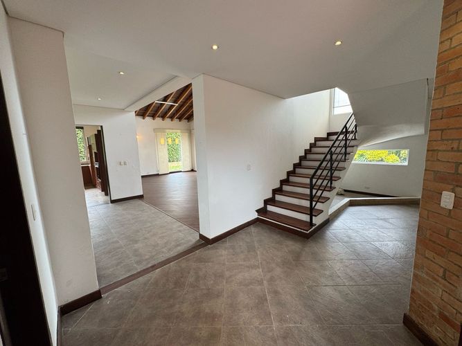 Casa de 6 alcobas en venta en Tiquiza, Chía, 475 m² · foto 3 de 24