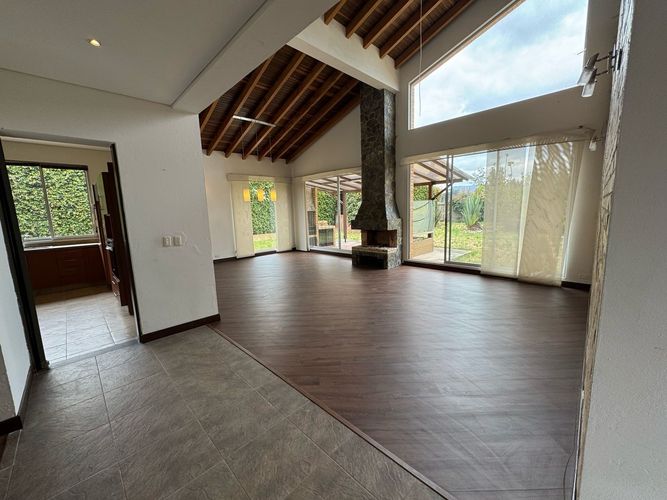 Casa de 6 alcobas en venta en Tiquiza, Chía, 475 m² · foto 5 de 24