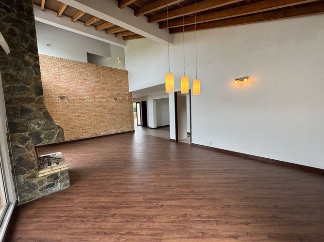 Casa de 6 alcobas en venta en Tiquiza, Chía, 475 m² · foto 7 de 24