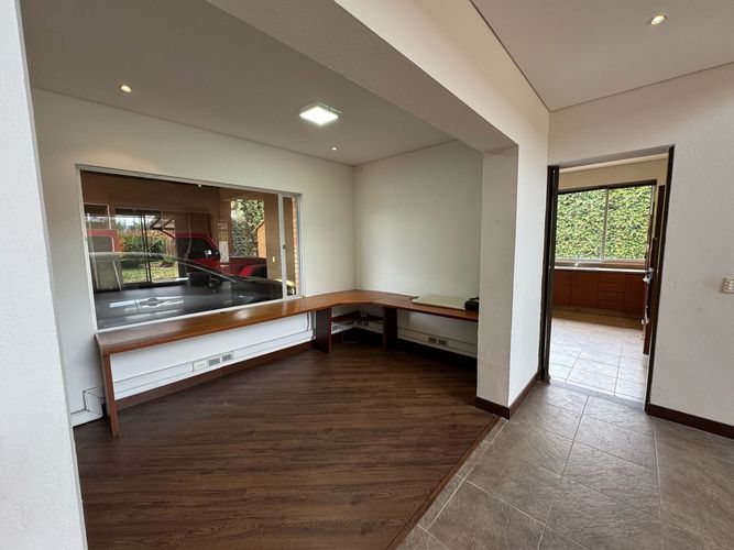 Casa de 6 alcobas en venta en Tiquiza, Chía, 475 m² · foto 8 de 24
