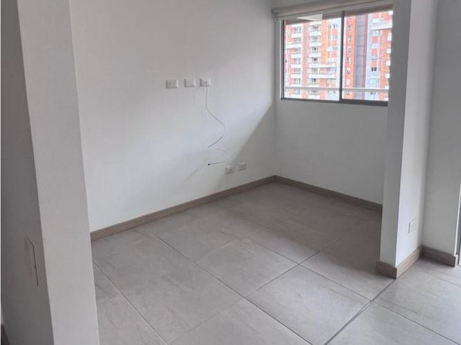 Apartamento de 2 alcobas en venta en Loma De San Jose, Sabaneta, 71 m² · foto 11 de 20