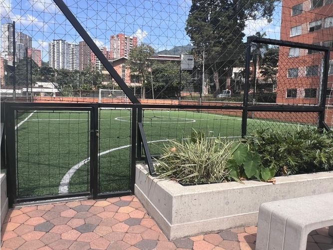 Apartamento de 2 alcobas en venta en Loma De San Jose, Sabaneta, 71 m² · foto 17 de 20