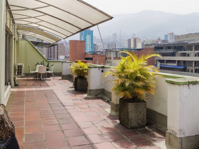 Oficina en venta en La Candelaria, Medellín, 225 m² · foto 10 de 24