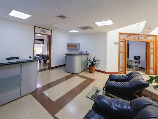 Oficina en venta en La Candelaria, Medellín, 225 m² · foto 11 de 24