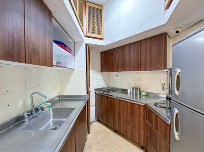 Oficina en venta en La Candelaria, Medellín, 225 m² · foto 18 de 24