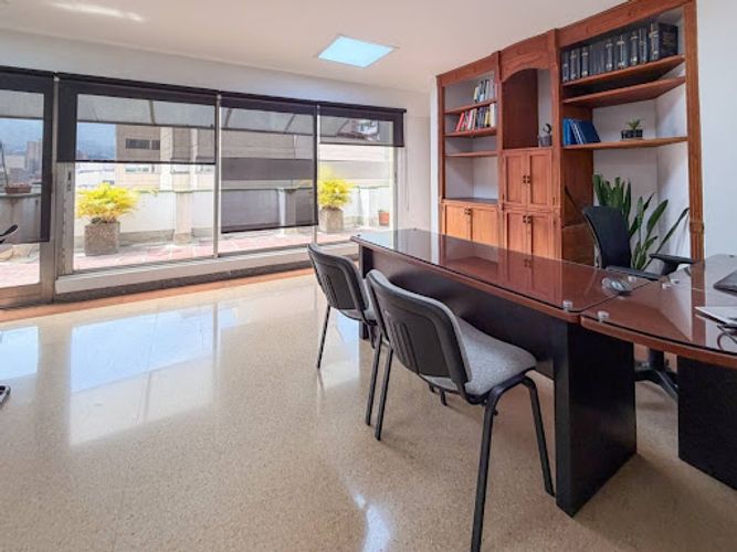 Oficina en venta en La Candelaria, Medellín, 225 m² · foto 20 de 24