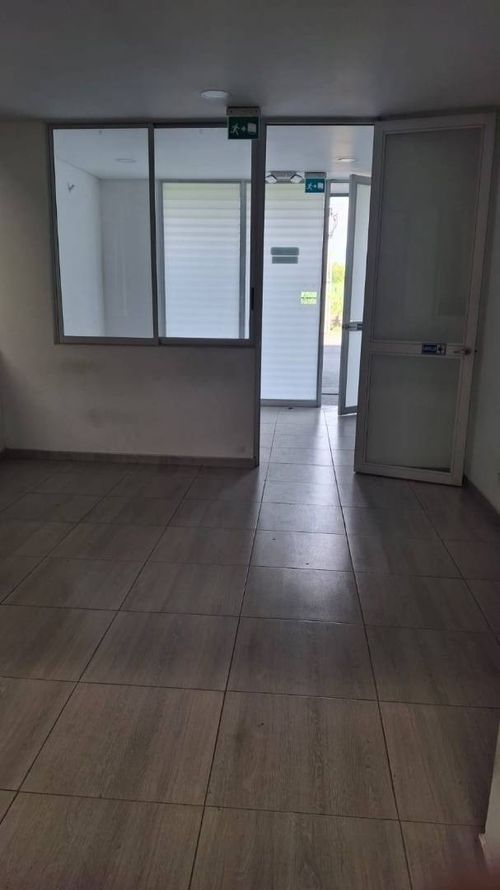 Bodega en arriendo en Zona Industrial, Yumbo, 1870 m² · foto 22 de 24