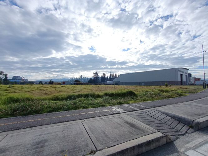 Lote en venta en Sector  Polideportivo, Tocancipá, 2716 m² · foto 2 de 10