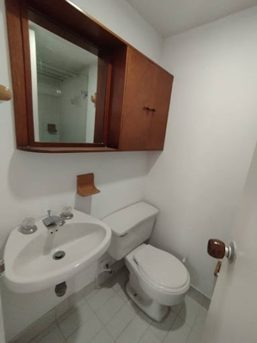 Apartamento de 3 alcobas en arriendo en San Diego, Medellín, 98 m² · foto 11 de 12