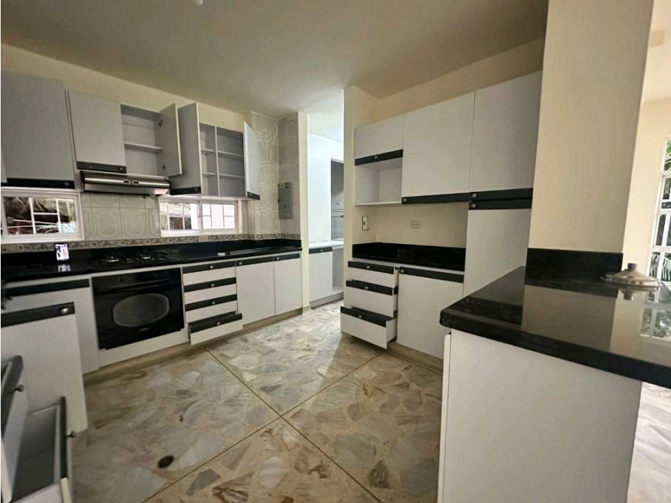 2BR Apartment in El esmeraldal (90 m²) - 3