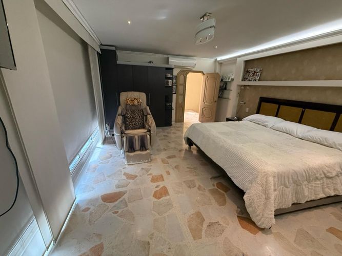 Casa de 5 alcobas en venta en Medina Del Campo, Floridablanca, 611 m² · foto 2 de 24