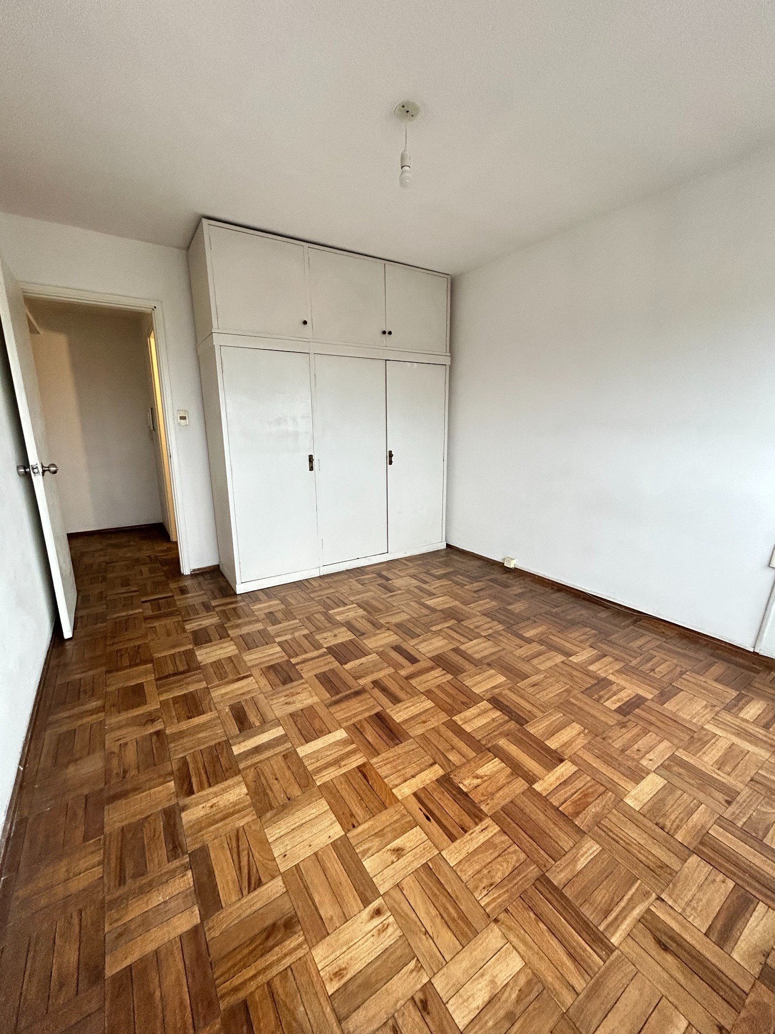 Venta apartamento 1 dormitorio cocina definida lavadero vista piso 8 Tres Cruces 8 de Octubre y Pte Berro - Widok 6