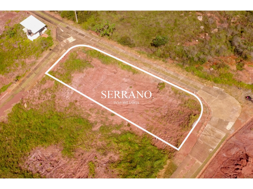 Lote en venta en Girón 3