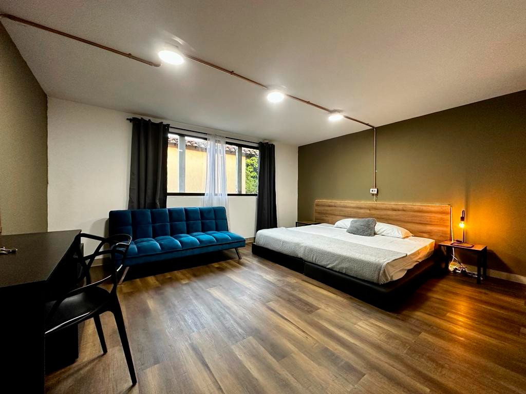 Oficina en venta en El Poblado, Medellín 2
