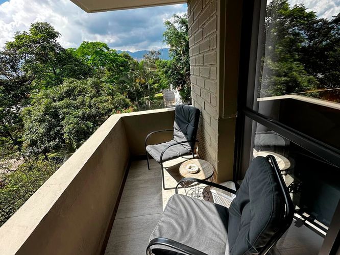 Oficina en venta en El Poblado, Medellín, 250 m² · foto 14 de 15