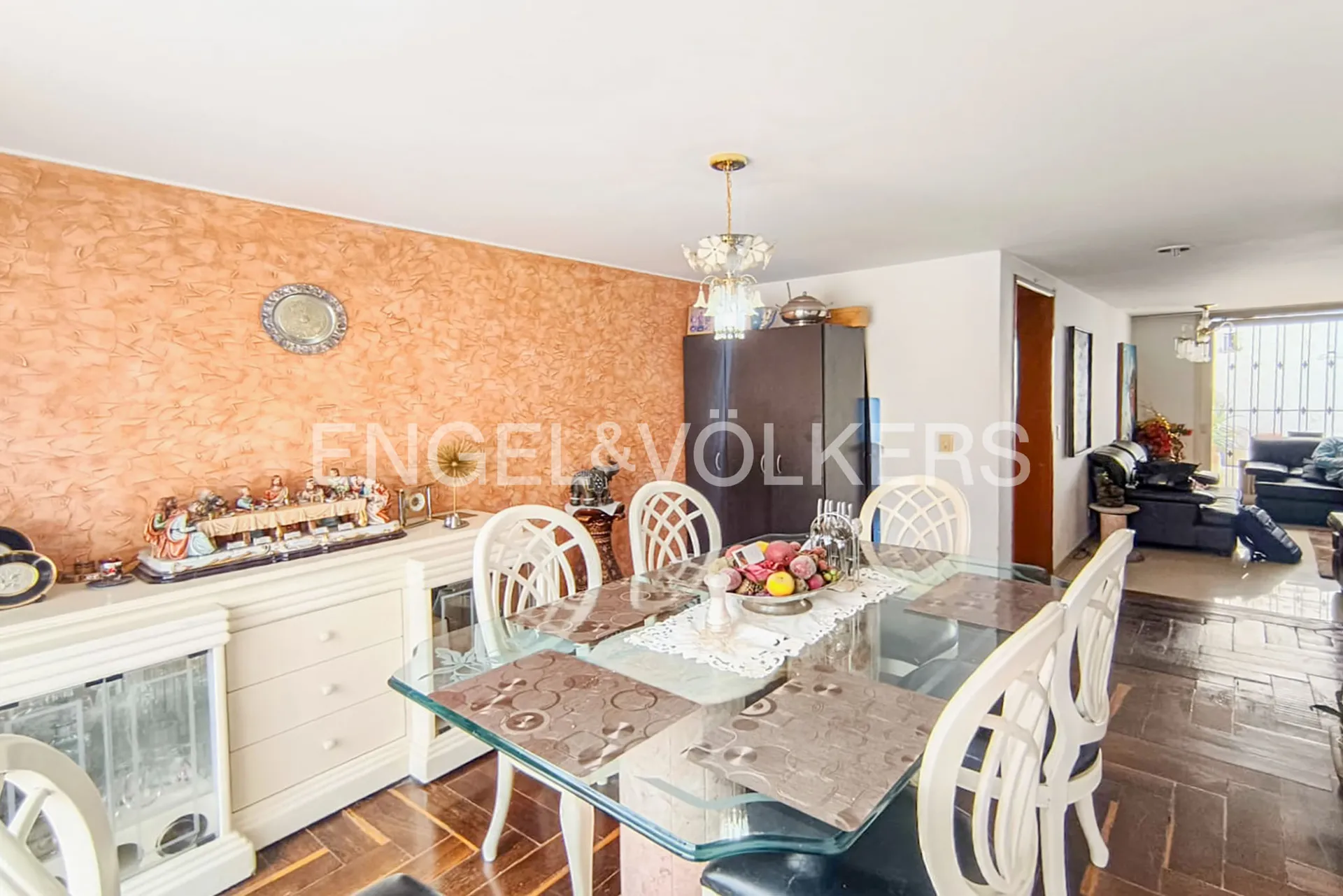 Casa en venta en Niza, Bogotá · foto 2 de 17